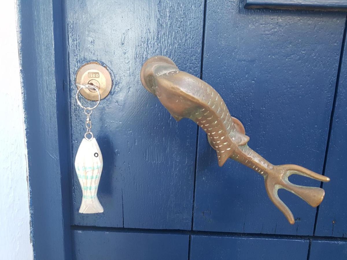 Con I Piedi Nell'Acqua Apartment Стромболи Екстериор снимка